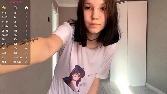 AmeliaMiotii online show from 5, 4, 2026
