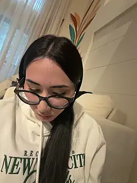 juliacosta online show from 10, 5, 2026