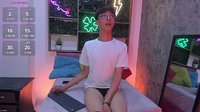 Eyden Connor online show from 2, 6, 2026