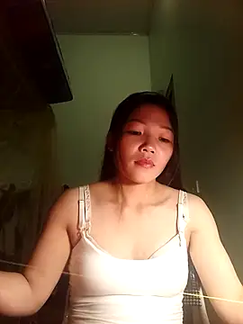 -Quyny- online show from 5, 4, 2026