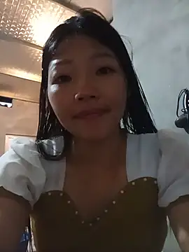 -Quyny- online show from 8, 6, 2026