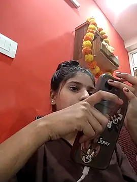 TANU01990 online show from 18, 4, 2026
