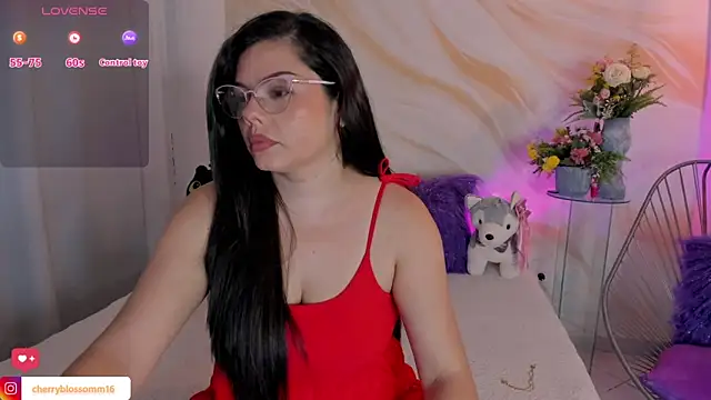 Snapshot of cherryblossomm01 chatting on 1, 7, 2026 cherryblossomm01 online show from 1, 7, 2026