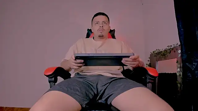 mathew hot21 online show from 4, 4, 2026