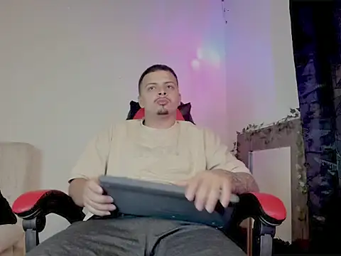 mathew hot21 online show from 1, 4, 2026