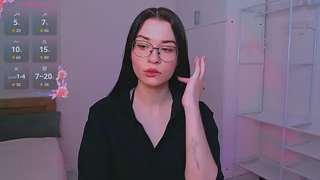 Snapshot of Tina_Charm chatting on 28, 5, 2026 Tina Charm online show from 28, 5, 2026