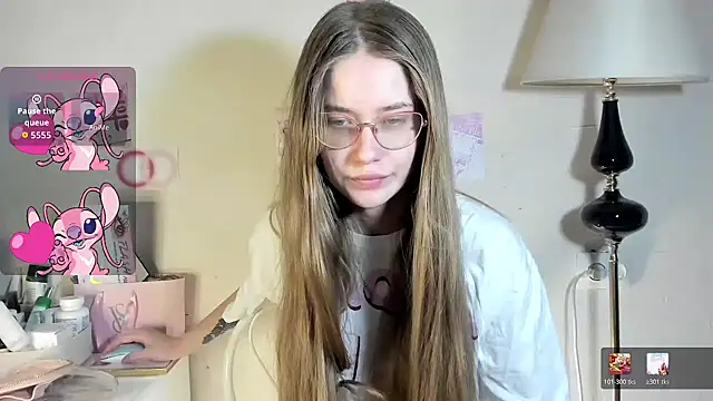 Snapshot of chloesweetbby chatting on 3, 4, 2026 chloesweetbby online show from 3, 4, 2026