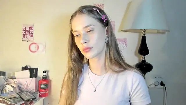 Snapshot of chloesweetbby chatting on 11, 4, 2026 chloesweetbby online show from 11, 4, 2026