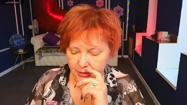 Kira Kingslee online show from 27, 4, 2026