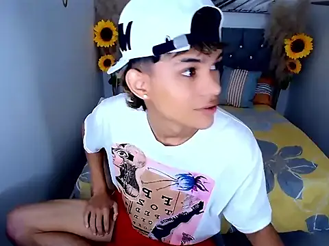 Snapshot of chris_evans77 chatting on 31, 3, 2026 chris evans77 online show from 31, 3, 2026