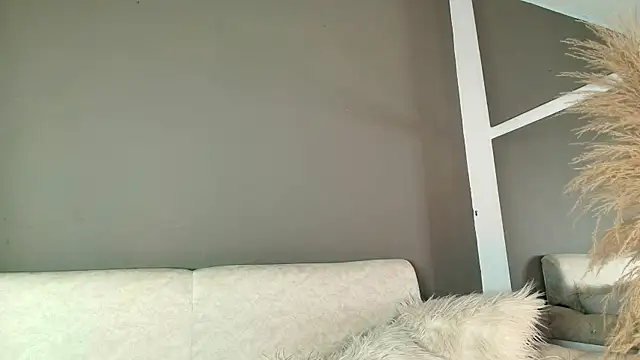 Zoee 8 online show from 24, 6, 2026