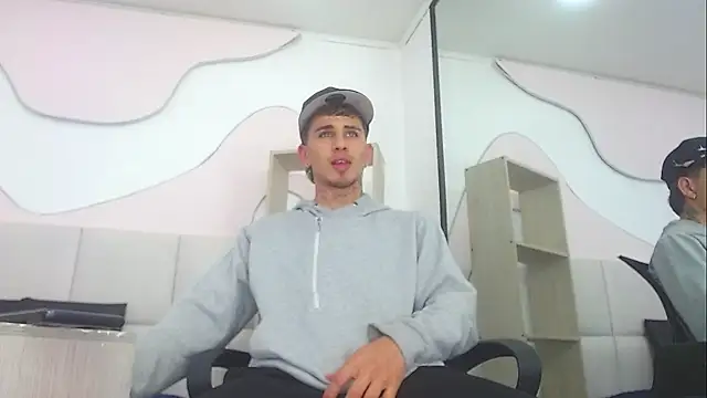 Snapshot of DanntheStiff chatting on 24, 4, 2026 DanntheStiff online show from 24, 4, 2026