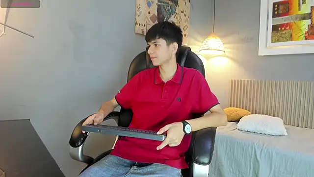 Snapshot of maxim_rod chatting on 27, 6, 2026 maxim rod online show from 27, 6, 2026