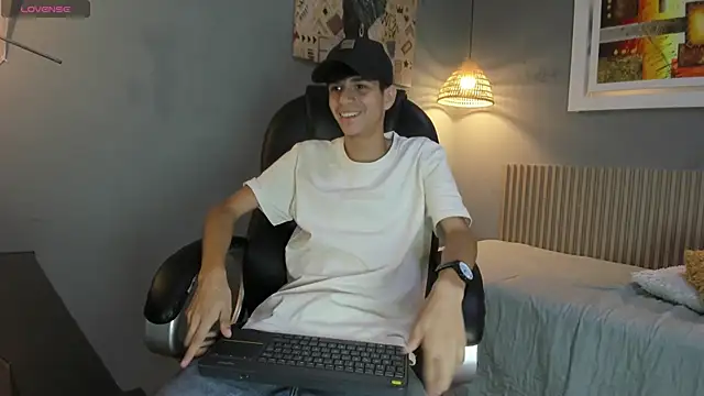 Snapshot of maxim_rod chatting on 29, 6, 2026 maxim rod online show from 29, 6, 2026