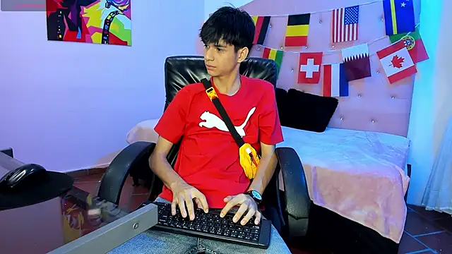 Snapshot of maxim_rod chatting on 1, 7, 2026 maxim rod online show from 1, 7, 2026