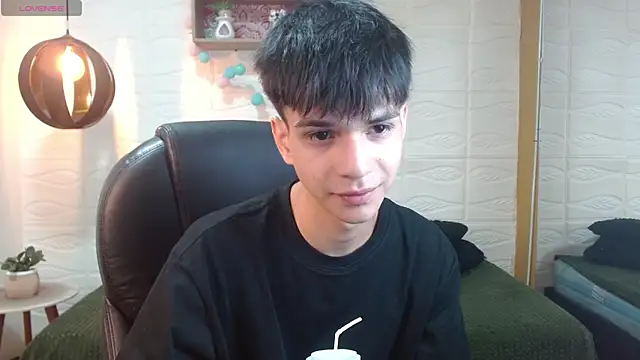 Snapshot of maxim_rod chatting on 17, 5, 2026 maxim rod online show from 17, 5, 2026
