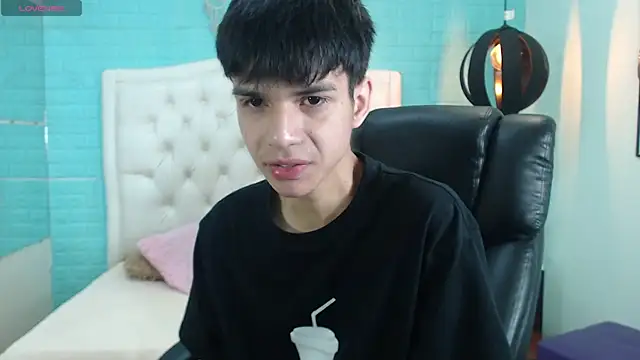 Snapshot of maxim_rod chatting on 28, 6, 2026 maxim rod online show from 28, 6, 2026