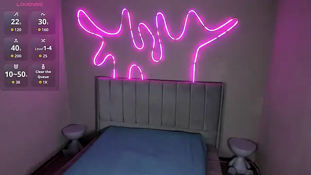Snapshot of Saphyralux chatting on 10, 4, 2026 Saphyralux online show from 10, 4, 2026