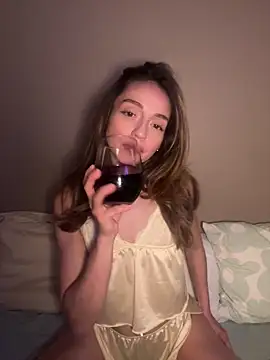 CamilaaLove online show from 18, 4, 2026