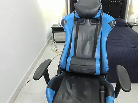 Snapshot of debora_brown2 chatting on 28, 3, 2026 debora brown2 online show from 28, 3, 2026