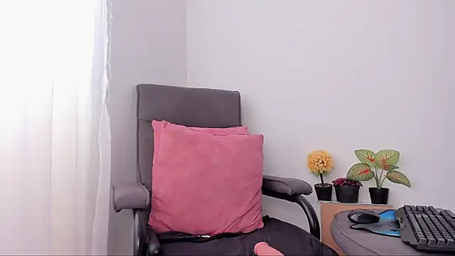 Debora Rayssa online show from 13, 5, 2026