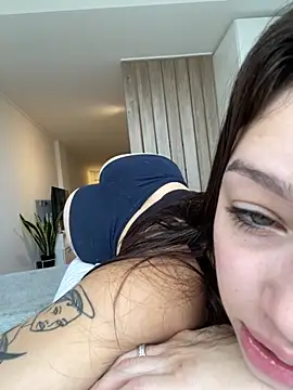 Onlyalvareznicolll online show from 28, 3, 2026