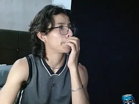 Snapshot of VazacGaming chatting on 22, 4, 2026 VazacGaming online show from 22, 4, 2026