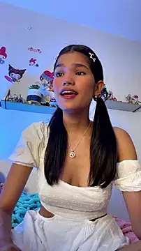 Snapshot of Emycarver09_ chatting on 5, 7, 2026 Emycarver09 online show from 5, 7, 2026
