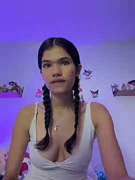 Emycarver09  online show from 23, 4, 2026