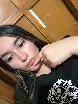 Camila010203 online show from 28, 3, 2026