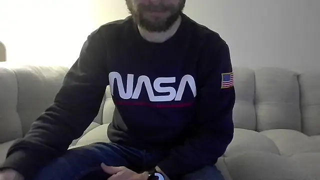 Snapshot of Sam_75013 chatting on 20, 5, 2026 Sam 75013 online show from 20, 5, 2026