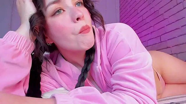 Snapshot of NatalForsy chatting on 29, 5, 2026 NatalForsy online show from 29, 5, 2026