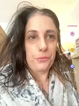 IvyBelleMilf online show from 23, 4, 2026