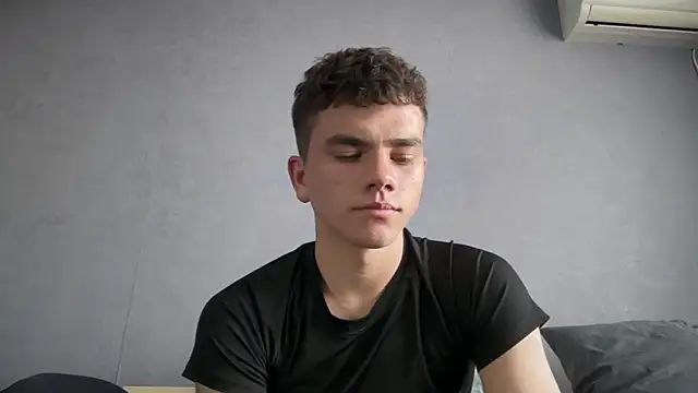 MaxWoolf online show from 6, 6, 2026