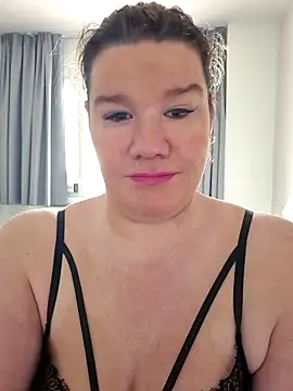 curvystachel42 online show from 10, 4, 2026