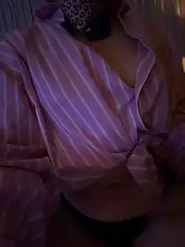 NaughtyMonique online show from 5, 4, 2026