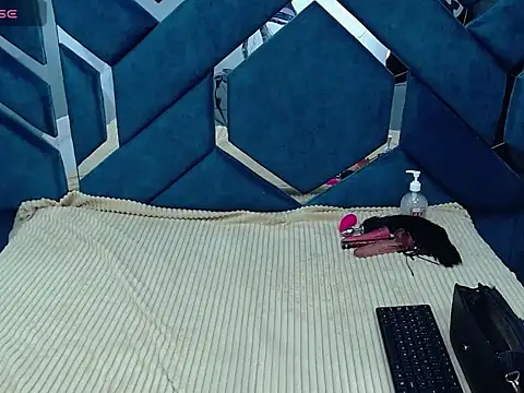 ChloeRose 1 online show from 8, 5, 2026