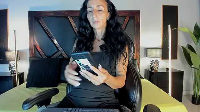 SamanttaLopez online show from 11, 4, 2026