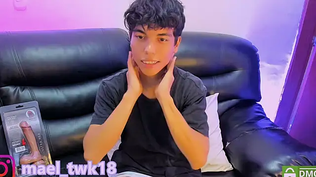 Snapshot of Mael_Twink chatting on 4, 4, 2026 Mael Twink online show from 4, 4, 2026