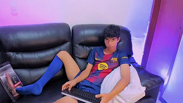 Snapshot of Mael_Twink chatting on 3, 4, 2026 Mael Twink online show from 3, 4, 2026