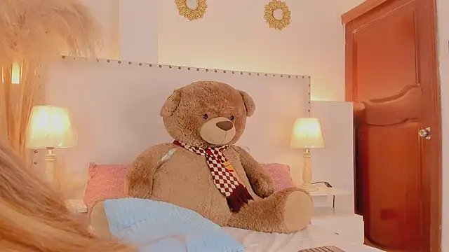 Snapshot of madisson__Stone chatting on 26, 5, 2026 madisson Stone online show from 26, 5, 2026