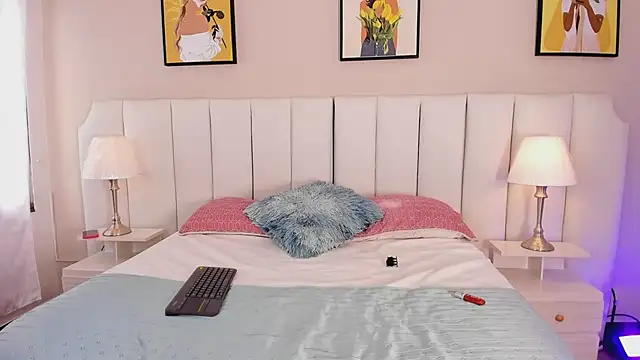 madisson  Stone online show from 2, 4, 2026