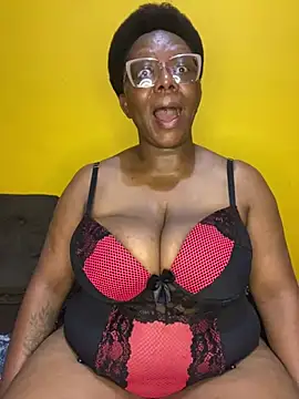 BoobsQueeen online show from 18, 7, 2026