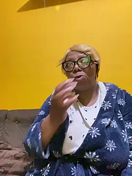 BoobsQueeen online show from 20, 6, 2026