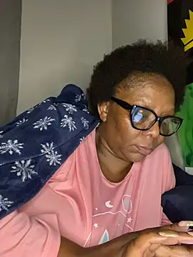 BoobsQueeen online show from 14, 7, 2026