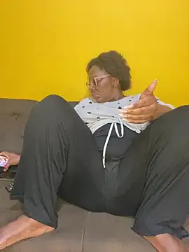 BoobsQueeen online show from 7, 7, 2026