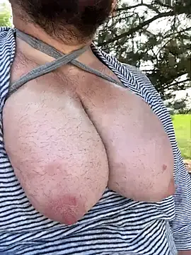 hugemanbreasts online show from 19, 7, 2026