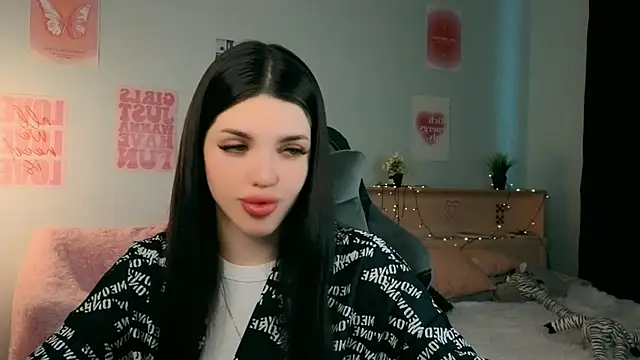 molly rettyy online show from 7, 5, 2026