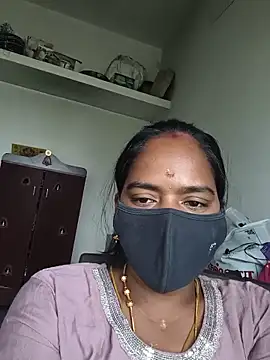 Snapshot of Tamil_Sangeetha chatting on 13, 5, 2026 Tamil Sangeetha online show from 13, 5, 2026