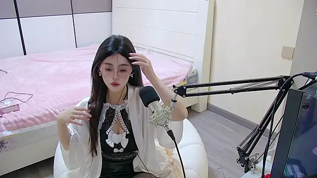 Snapshot of maidou_ chatting on 6, 4, 2026 maidou online show from 6, 4, 2026